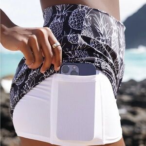 LOVE Fitness Pineapple Runners - Black, Large - NWOT